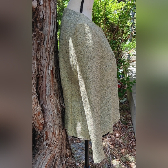 Perfect Taliored Tweed Jacket - Picture 4 of 11